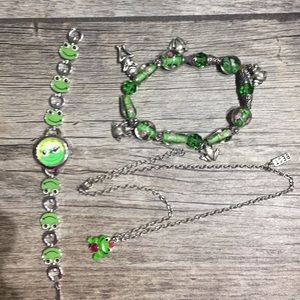 Bundle of frogs 🐸 jewelry